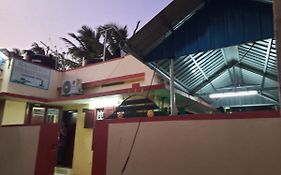 Raghavi Tourist Home